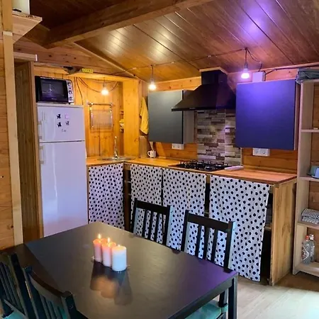 Hermosa Cabana A Menos De 15 Minutos De Chalet